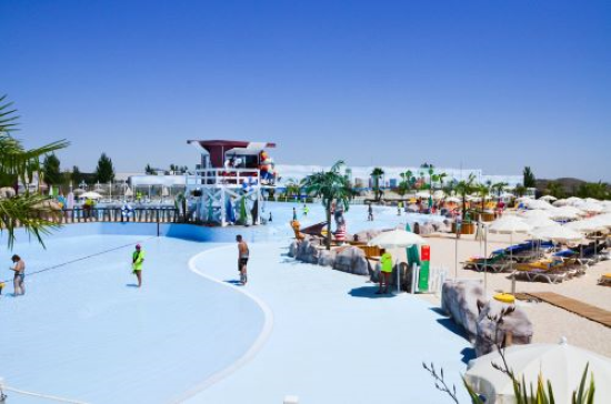 Parque Warner Beach