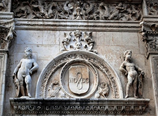 Visita Guiada en Sevilla: Tradiciones y Leyendas